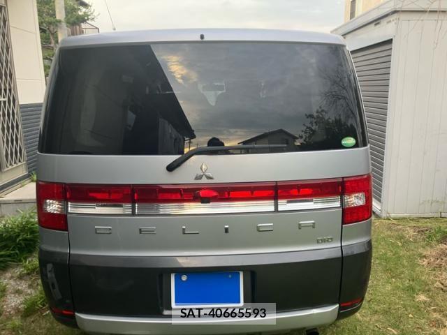 Mitsubishi DELICA 2015-05 7217508-3