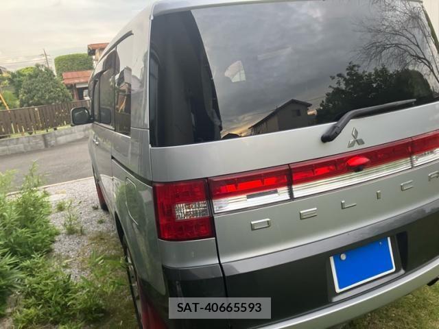 Mitsubishi DELICA 2015-05 7217508-5