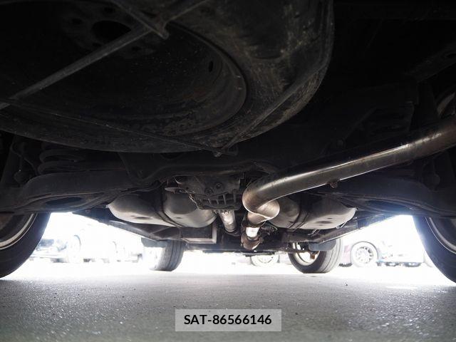 Mitsubishi DELICA 2013-02 7217511-22