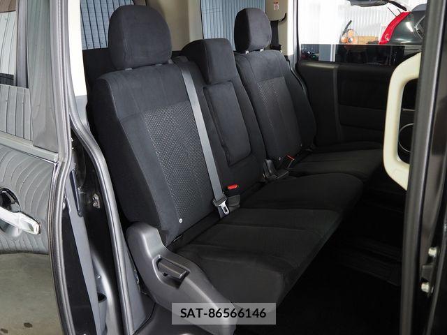 Mitsubishi DELICA 2013-02 7217511-23