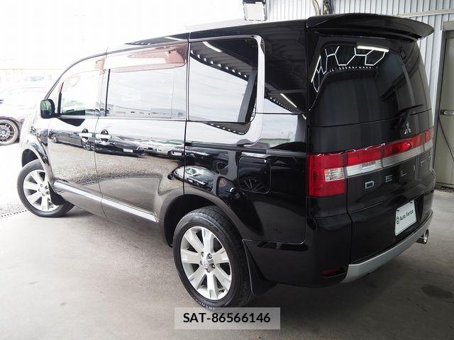 Mitsubishi DELICA 2013-02 7217511-4