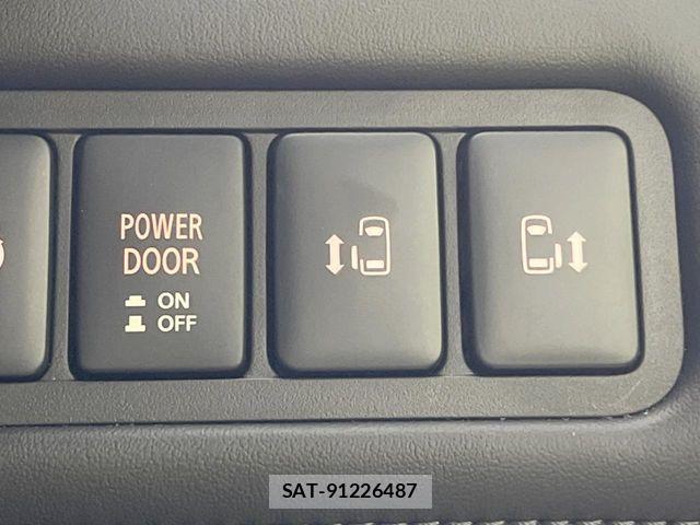 Mitsubishi DELICA 2023-09 7217554-5