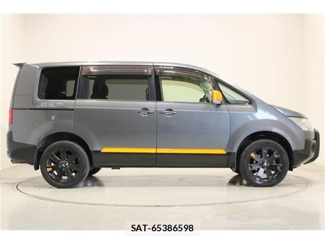 Mitsubishi DELICA 2017-09 7217518-12