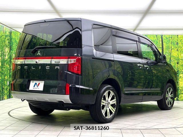 Mitsubishi DELICA 2024-09 7217595-17