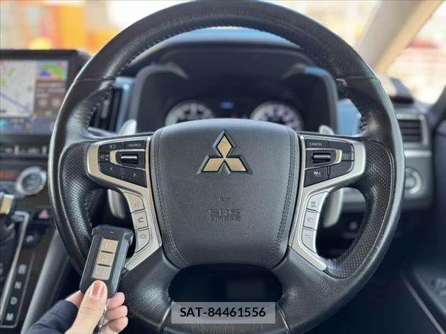 Mitsubishi DELICA 2019-10 7217536-4