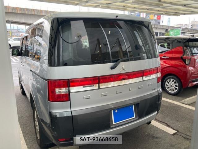 Mitsubishi DELICA 2015-12 7217512-4