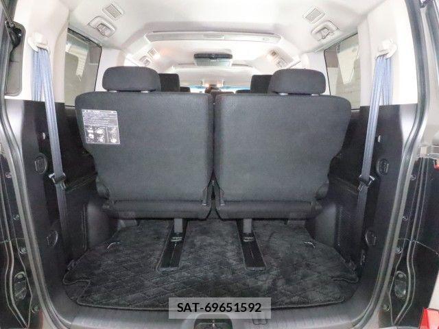 Mitsubishi DELICA 2022-10 7217557-10