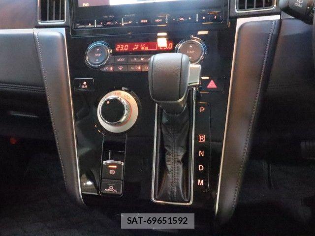 Mitsubishi DELICA 2022-10 7217557-24