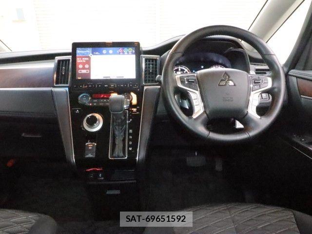 Mitsubishi DELICA 2022-10 7217557-2