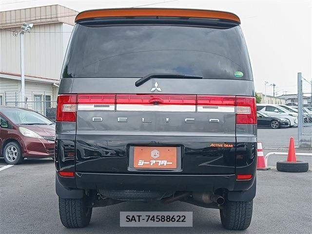 Mitsubishi DELICA 2018-09 7217521-9