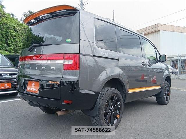 Mitsubishi DELICA 2018-09 7217521-22