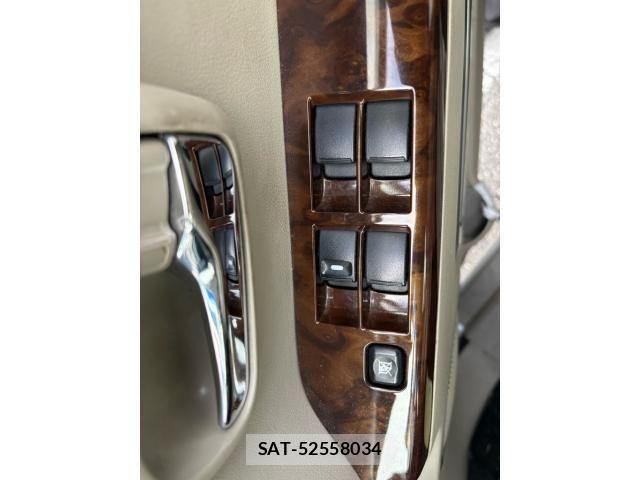 Mitsubishi DELICA 2014-03 7217504-17
