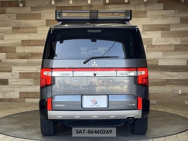 Mitsubishi DELICA 2021-04 7217542-14