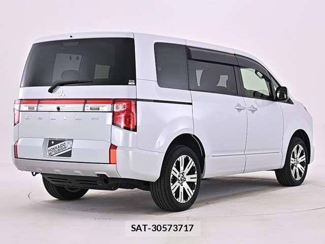Mitsubishi DELICA 2024-10 7217593-18