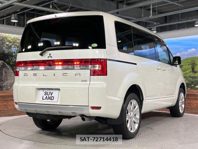 Mitsubishi DELICA 2019-01 7250519-17