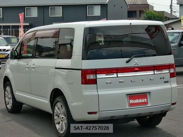 Mitsubishi DELICA 2014-01 7250539-1