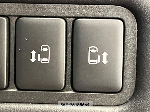 Mitsubishi DELICA 2024-08 7250512-2