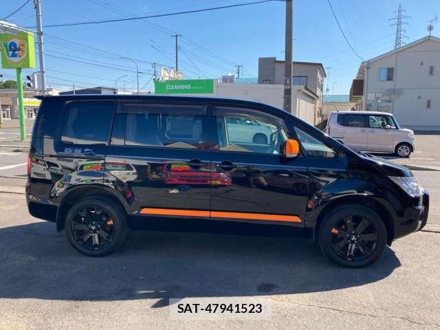 Mitsubishi DELICA 2017-11 7250525-9