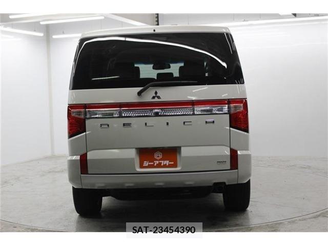 Mitsubishi DELICA 2020-08 7250523-5