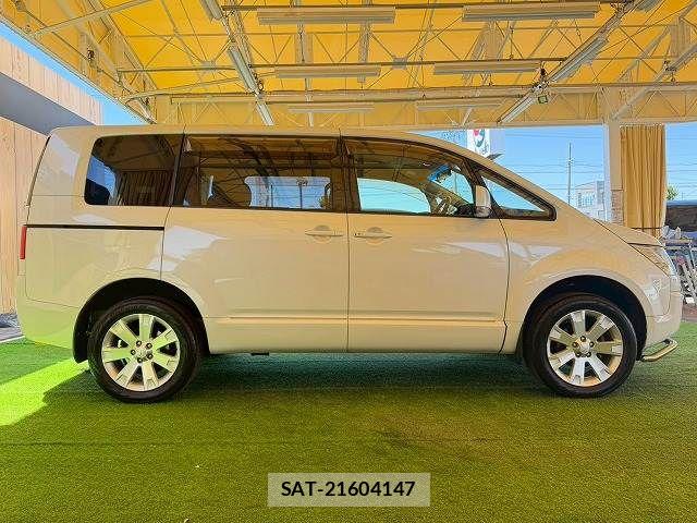 Mitsubishi DELICA 2013-01 7250528-17