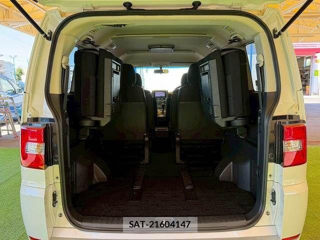 Mitsubishi DELICA 2013-01 7250528-19