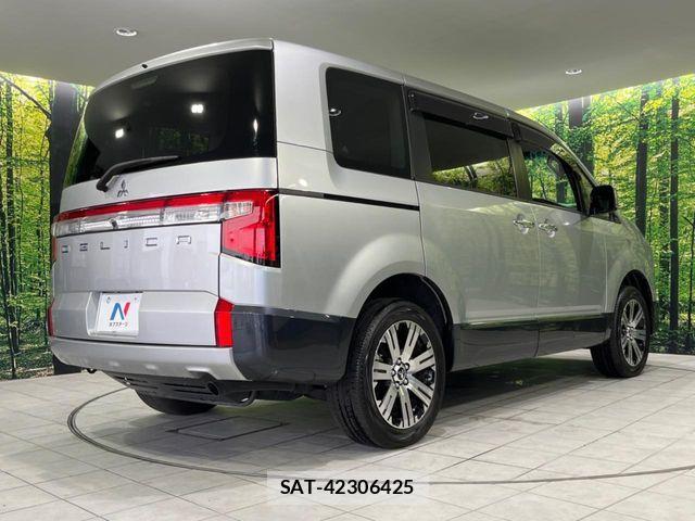 Mitsubishi DELICA 2024-08 7271817-17