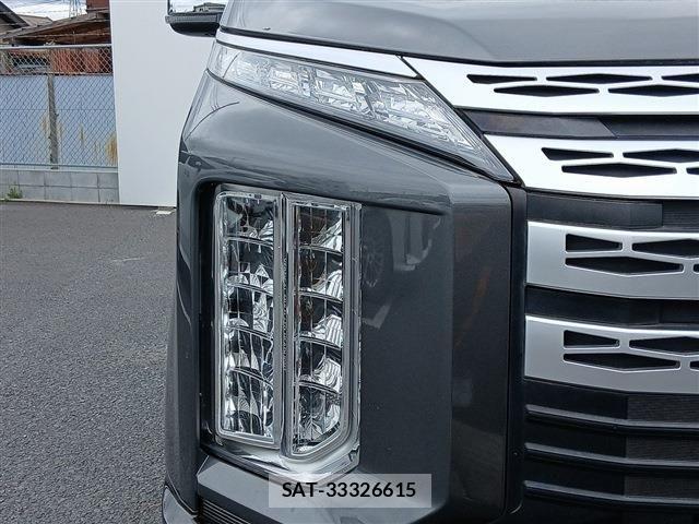 Mitsubishi DELICA 2019-02 7271818-11