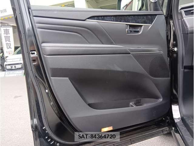 Mitsubishi DELICA 2024-04 7326710-27