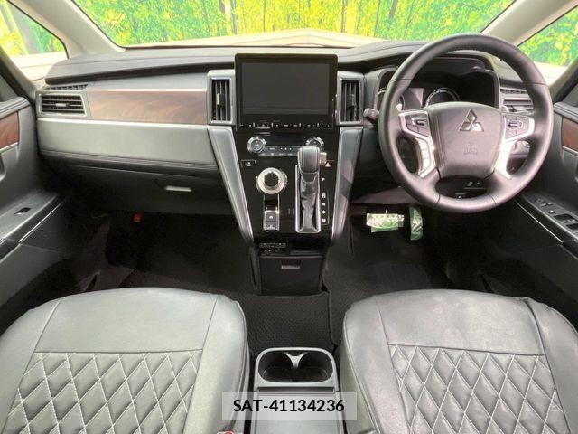 Mitsubishi DELICA 2024-08 7326725-1