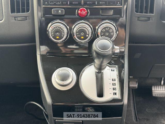 Mitsubishi DELICA 2018-04 7326752-16