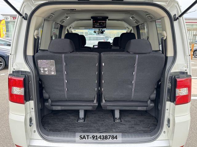 Mitsubishi DELICA 2018-04 7326752-25