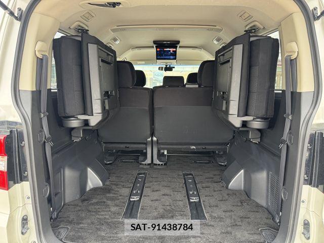 Mitsubishi DELICA 2018-04 7326752-26