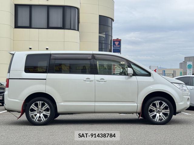Mitsubishi DELICA 2018-04 7326752-4