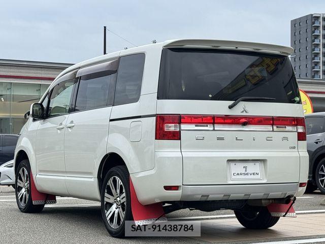 Mitsubishi DELICA 2018-04 7326752-7