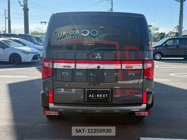 Mitsubishi DELICA 2022-02 7326738-18