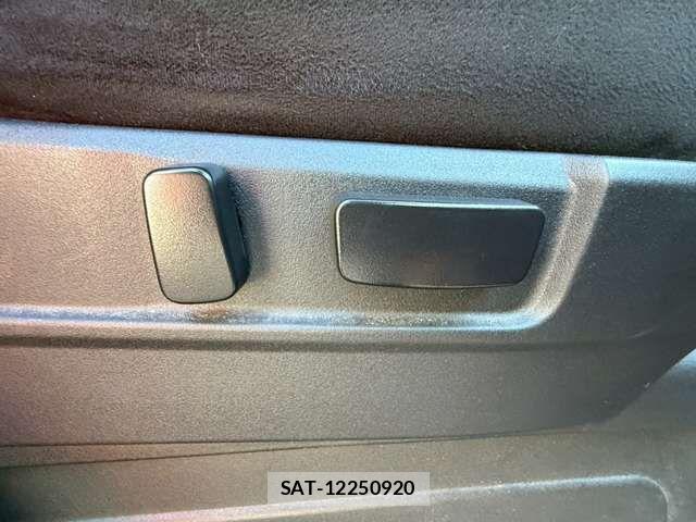Mitsubishi DELICA 2022-02 7326738-3