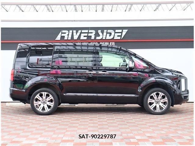 Mitsubishi DELICA 2021-11 7326736-4