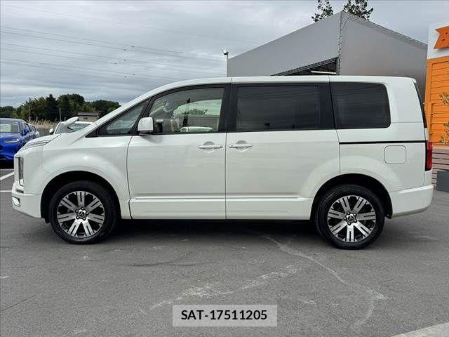 Mitsubishi DELICA 2019-03 7326740-10