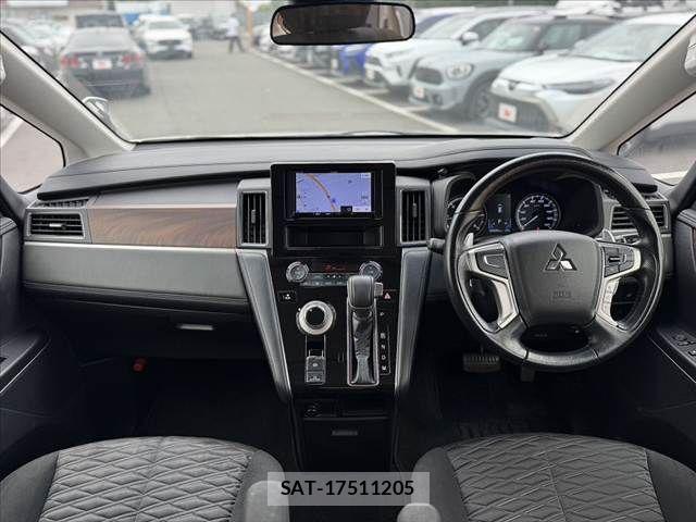 Mitsubishi DELICA 2019-03 7326740-1