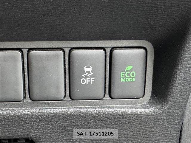 Mitsubishi DELICA 2019-03 7326740-28