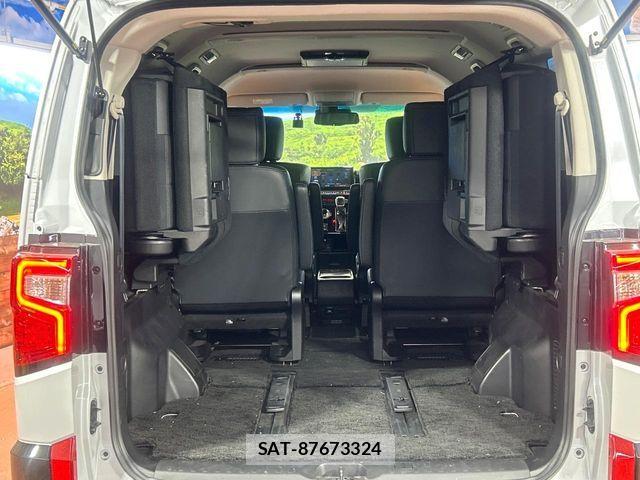 Mitsubishi DELICA 2024-09 7326712-10