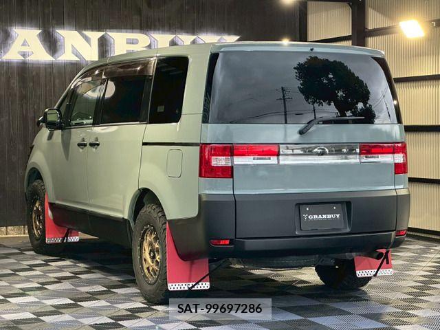 Mitsubishi DELICA 2011-12 7357548-14