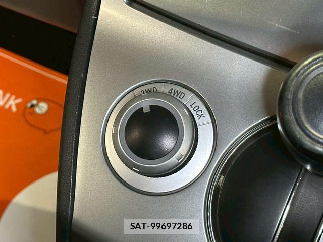 Mitsubishi DELICA 2011-12 7357548-1