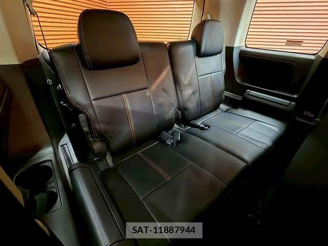 Mitsubishi DELICA 2016-10 7357544-9