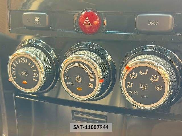 Mitsubishi DELICA 2016-10 7357544-12