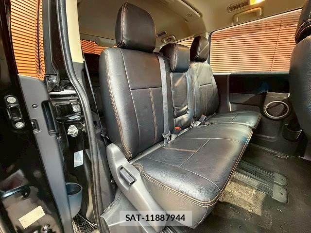 Mitsubishi DELICA 2016-10 7357544-8