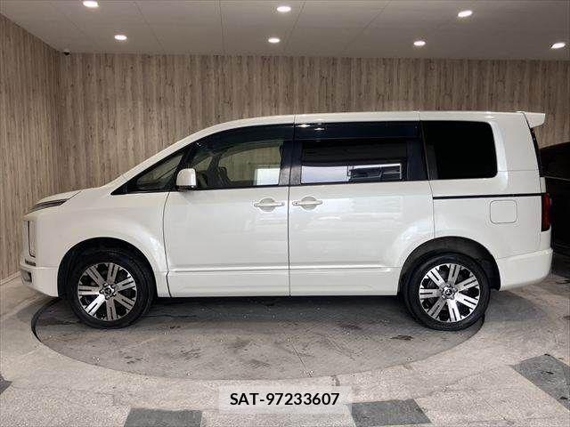 Mitsubishi DELICA 2019-08 7357541-20