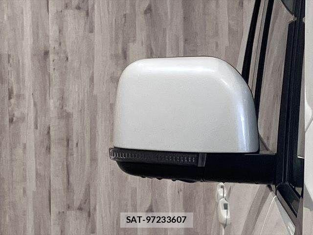 Mitsubishi DELICA 2019-08 7357541-22