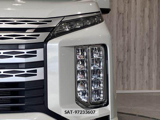 Mitsubishi DELICA 2019-08 7357541-23