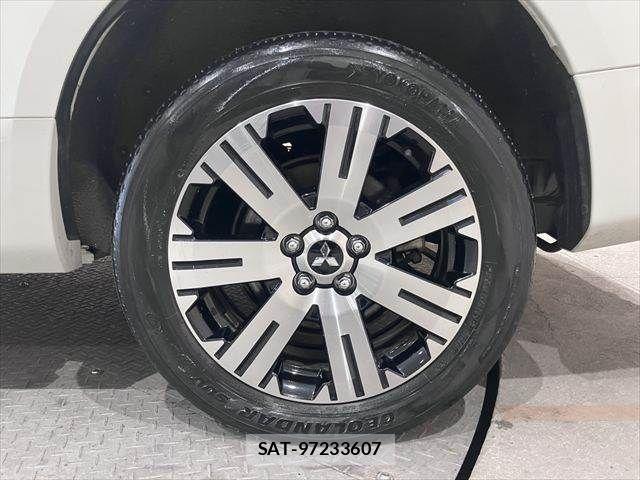 Mitsubishi DELICA 2019-08 7357541-28